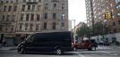 Ricos de NY trocam carros de luxo por vans especialmente projetadas
